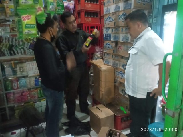 45 Botol Miras Diamankan dari Warung Sembako di Pinang
